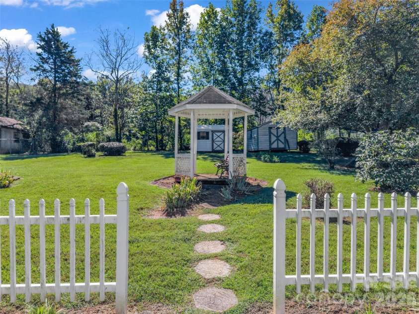 1323 Havenwood Drive, Morganton, NC 28655.  MLS# CAR4429285, YatesRealty ID 53526. 