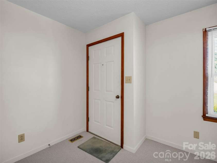 1323 Havenwood Drive, Morganton, NC 28655.  MLS# CAR4429285, YatesRealty ID 53526. 
