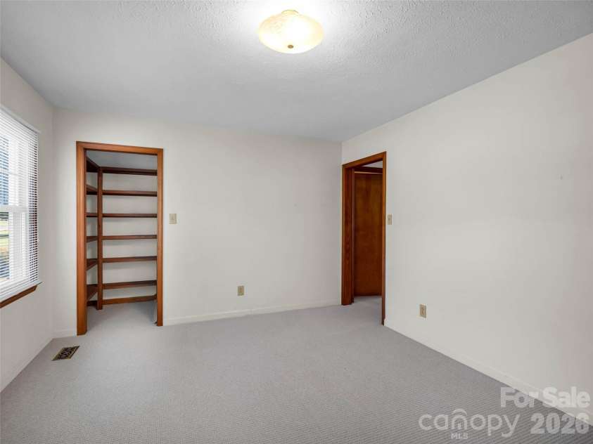 1323 Havenwood Drive, Morganton, NC 28655.  MLS# CAR4429285, YatesRealty ID 53526. 