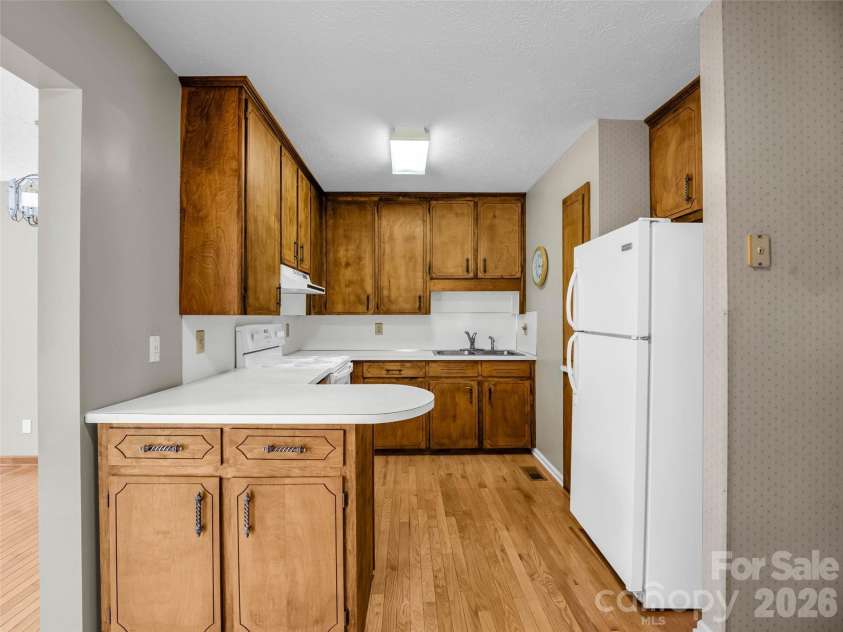 1323 Havenwood Drive, Morganton, NC 28655.  MLS# CAR4429285, YatesRealty ID 53526. 