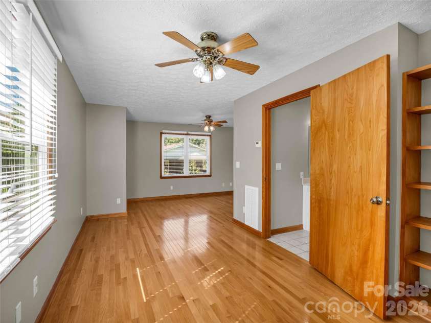 1323 Havenwood Drive, Morganton, NC 28655.  MLS# CAR4429285, YatesRealty ID 53526. 