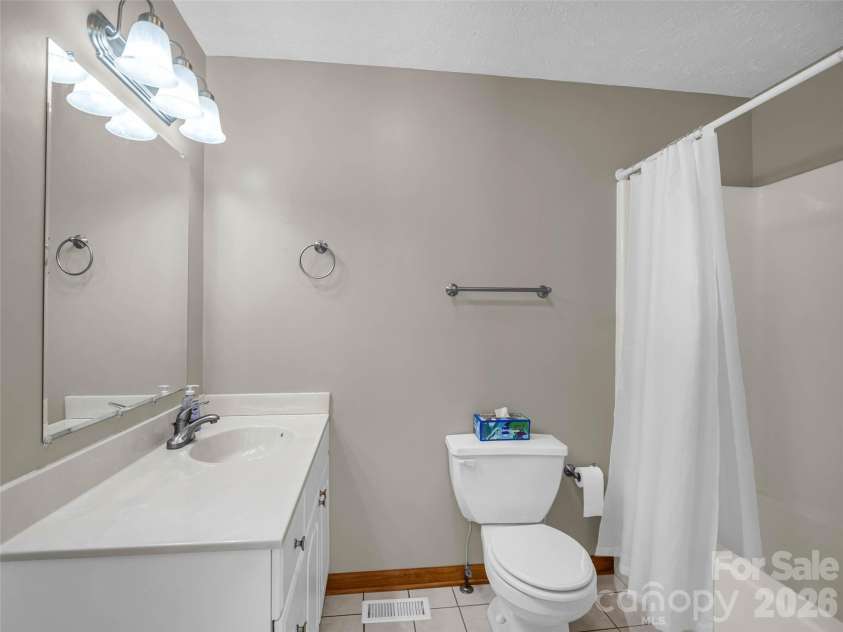 1323 Havenwood Drive, Morganton, NC 28655.  MLS# CAR4429285, YatesRealty ID 53526. 