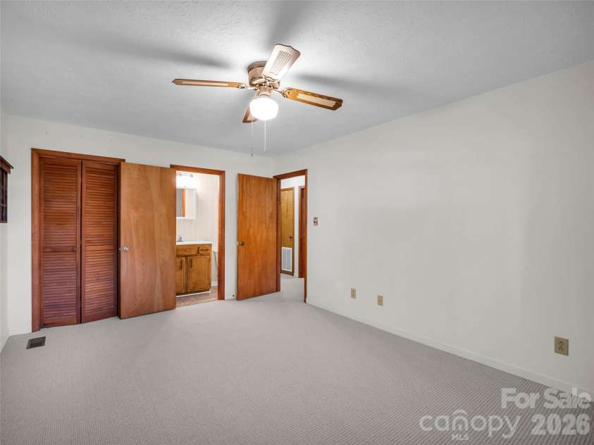 1323 Havenwood Drive, Morganton, NC 28655.  MLS# CAR4429285, YatesRealty ID 53526. 