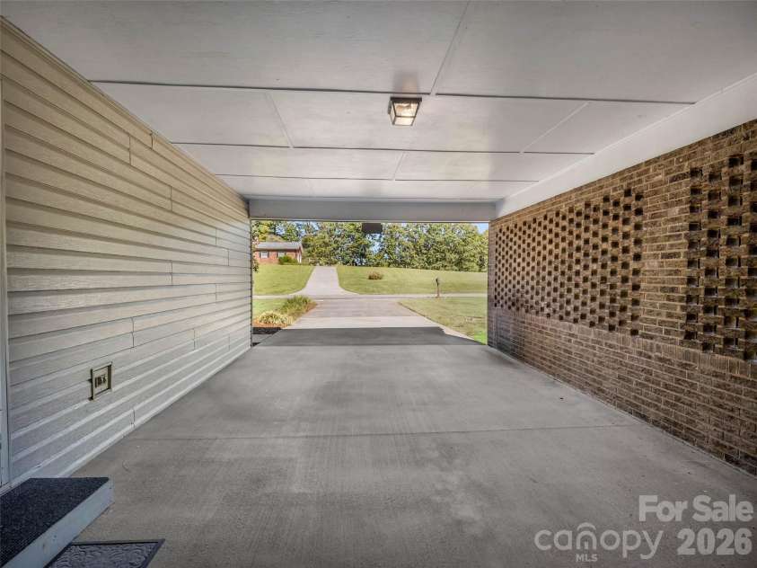 1323 Havenwood Drive, Morganton, NC 28655.  MLS# CAR4429285, YatesRealty ID 53526. 