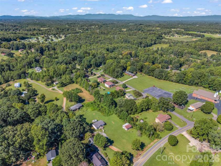 1323 Havenwood Drive, Morganton, NC 28655.  MLS# CAR4429285, YatesRealty ID 53526. 