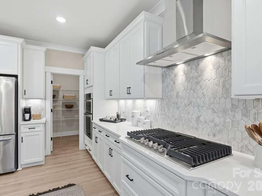 12510 Idlewild Road, Matthews, NC 28105.  MLS# CAR4429373, YatesRealty ID 53529. Representative