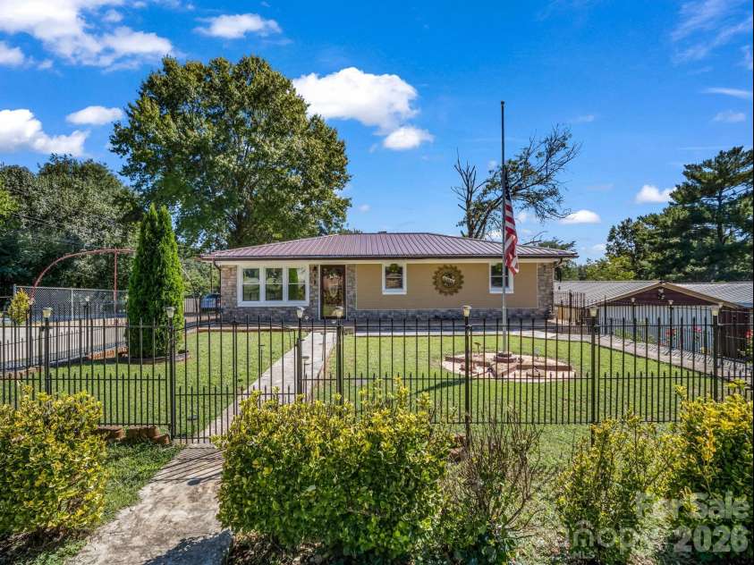 191 Sycamore Street, Forest City, NC 28043.  MLS# CAR4429404, YatesRealty ID 53532. 