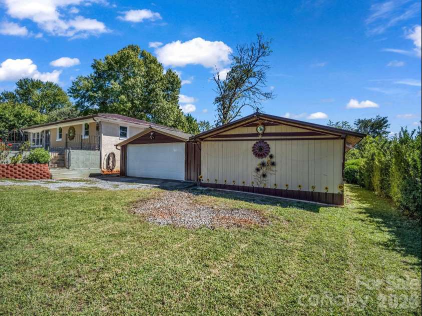 191 Sycamore Street, Forest City, NC 28043.  MLS# CAR4429404, YatesRealty ID 53532. 