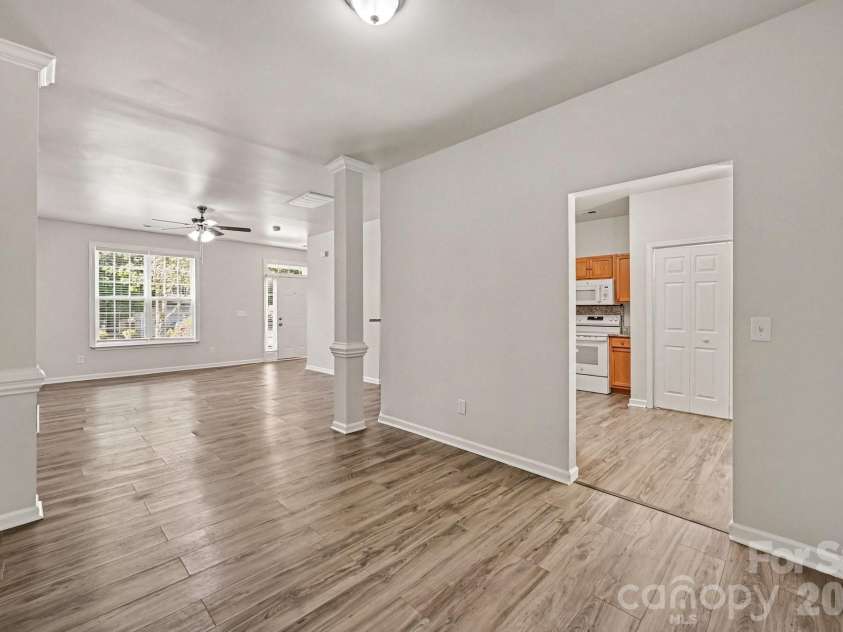 4731 Canipe Drive, Charlotte, NC 28269.  MLS# CAR4429209, YatesRealty ID 53533. 