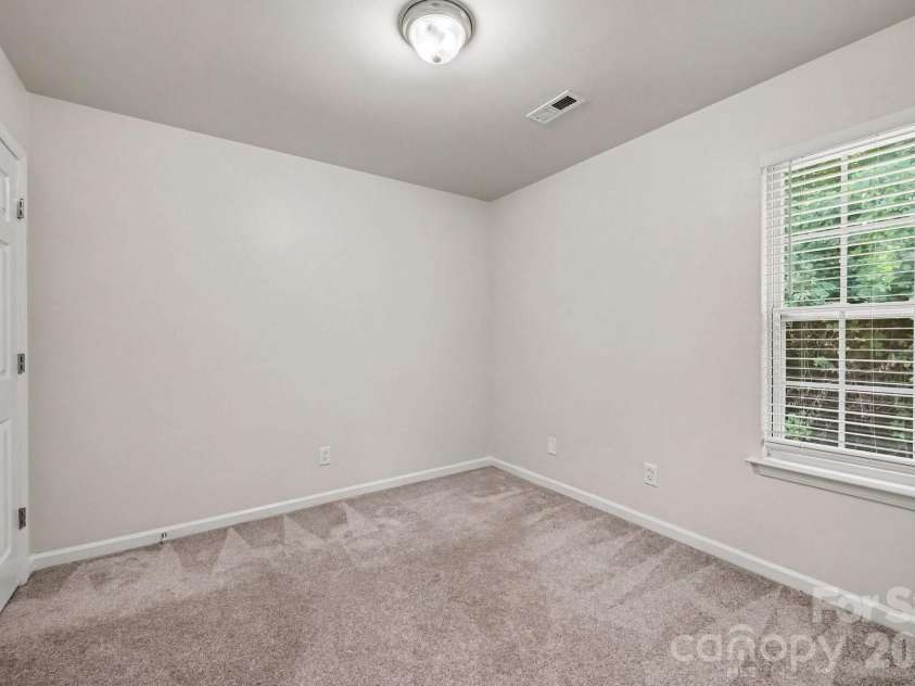 4731 Canipe Drive, Charlotte, NC 28269.  MLS# CAR4429209, YatesRealty ID 53533. 