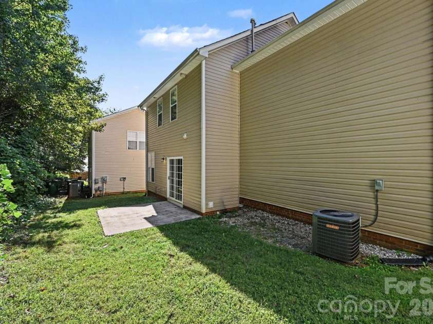 4731 Canipe Drive, Charlotte, NC 28269.  MLS# CAR4429209, YatesRealty ID 53533. 