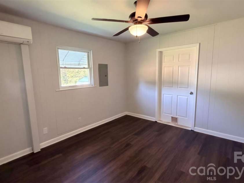 101 Craig Street, Stanley, NC 28164.  MLS# CAR4429405, YatesRealty ID 53534. 