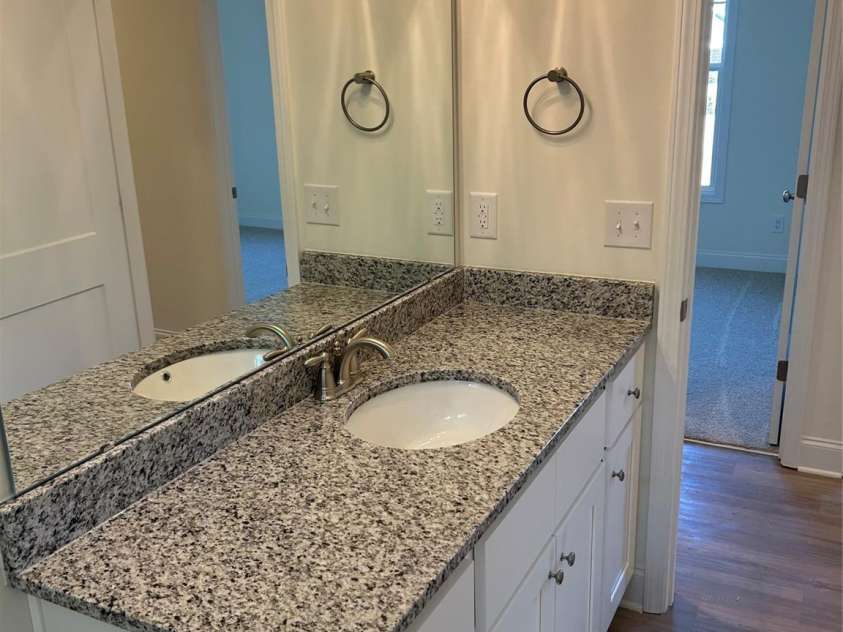 450 Hall Street, Rock Hill, SC 29730.  MLS# CAR4428099, YatesRealty ID 53537. 