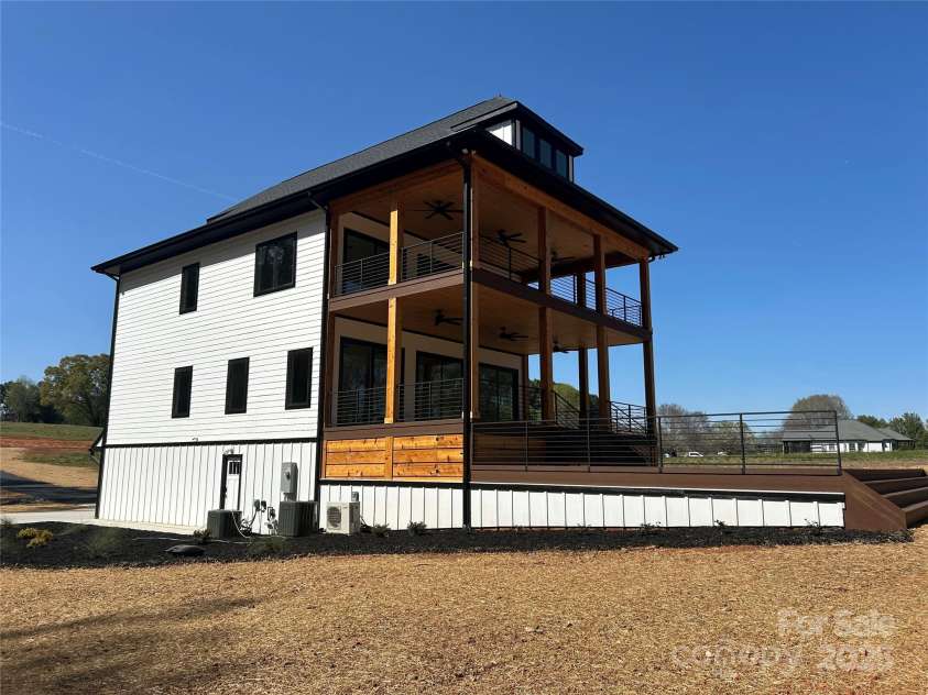 15170 Cove Point Lane, Norwood, NC 28128.  MLS# CAR4242293, YatesRealty ID 5354. 