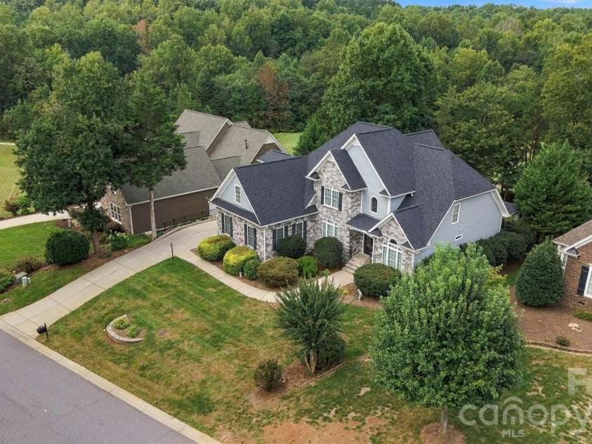7159 Inverness Drive, Denver, NC 28037.  MLS# CAR4429099, YatesRealty ID 53541. 