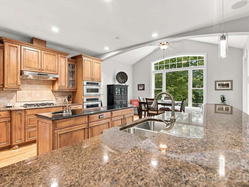 7159 Inverness Drive, Denver, NC 28037.  MLS# CAR4429099, YatesRealty ID 53541. 