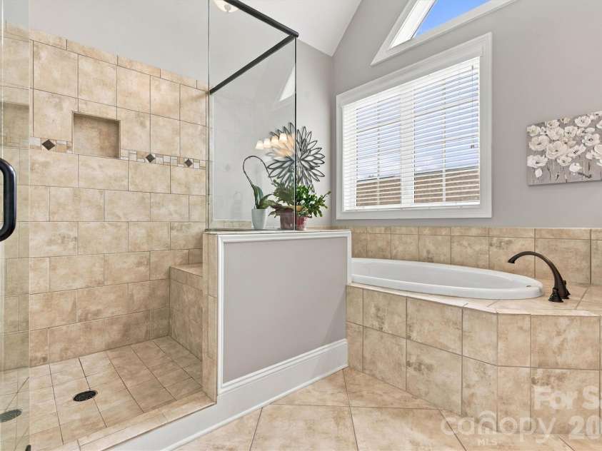 7159 Inverness Drive, Denver, NC 28037.  MLS# CAR4429099, YatesRealty ID 53541. 