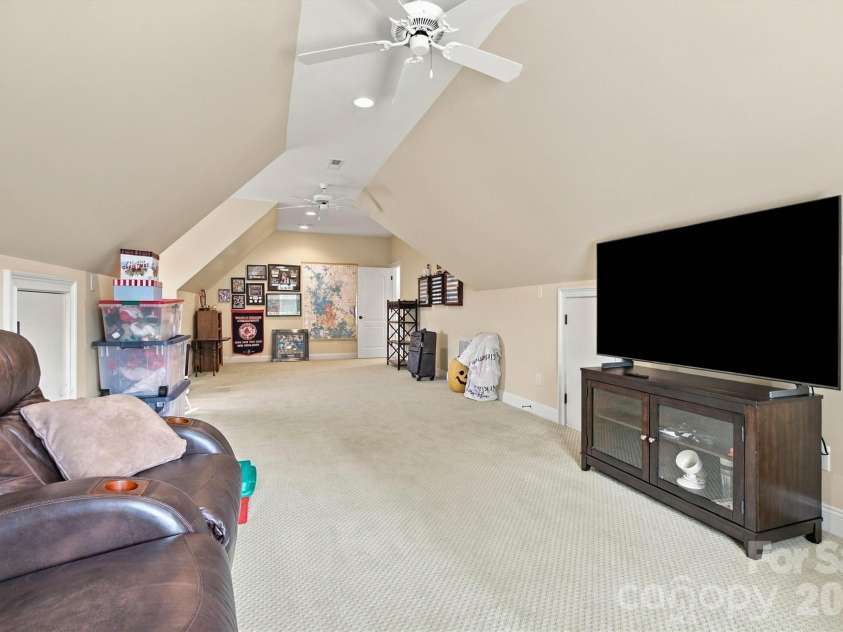 7159 Inverness Drive, Denver, NC 28037.  MLS# CAR4429099, YatesRealty ID 53541. 