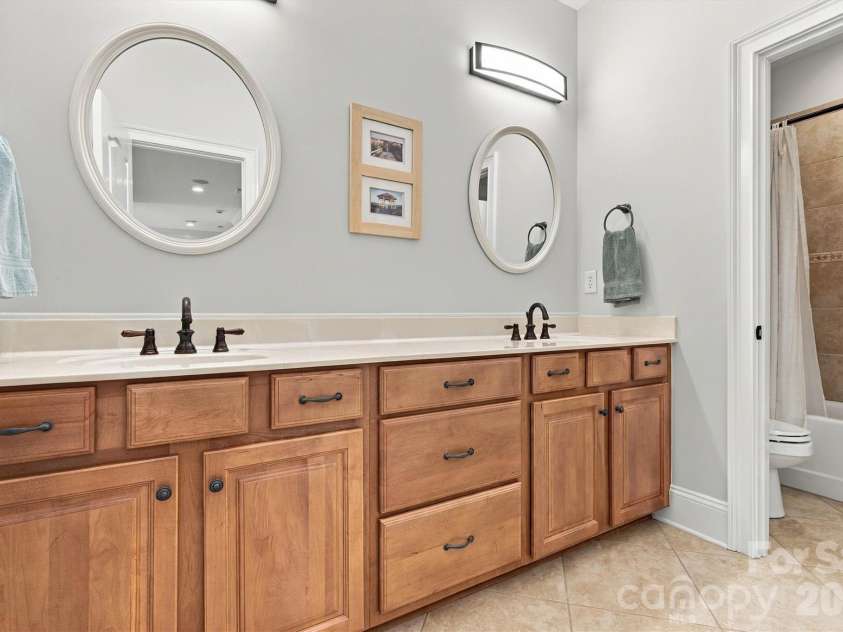 7159 Inverness Drive, Denver, NC 28037.  MLS# CAR4429099, YatesRealty ID 53541. 