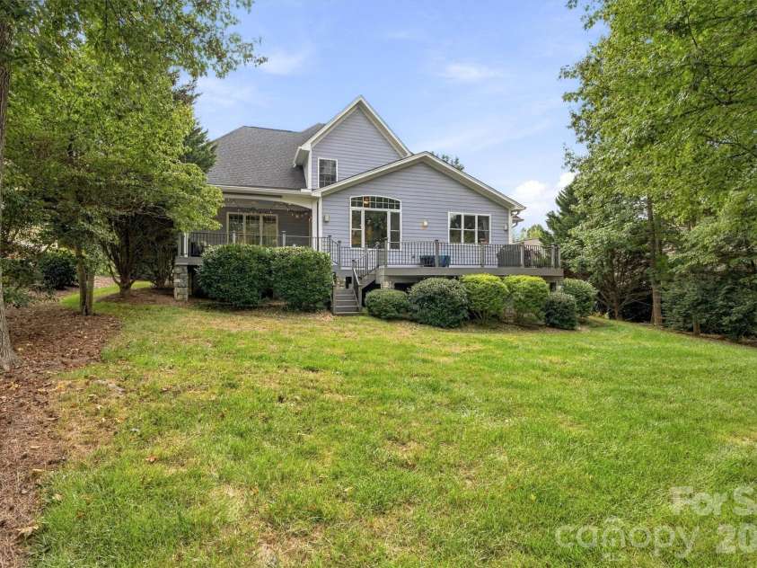 7159 Inverness Drive, Denver, NC 28037.  MLS# CAR4429099, YatesRealty ID 53541. 