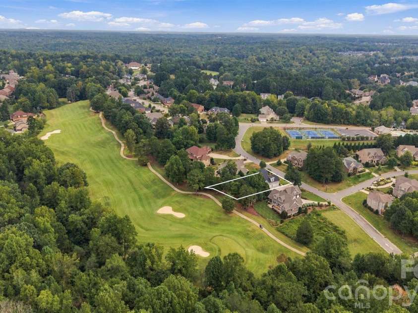 7159 Inverness Drive, Denver, NC 28037.  MLS# CAR4429099, YatesRealty ID 53541. 