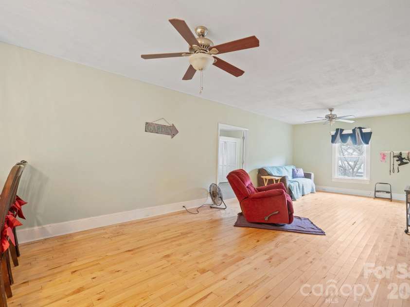 228 Hazeleen Avenue, Belmont, NC 28012.  MLS# CAR4429378, YatesRealty ID 53542. 