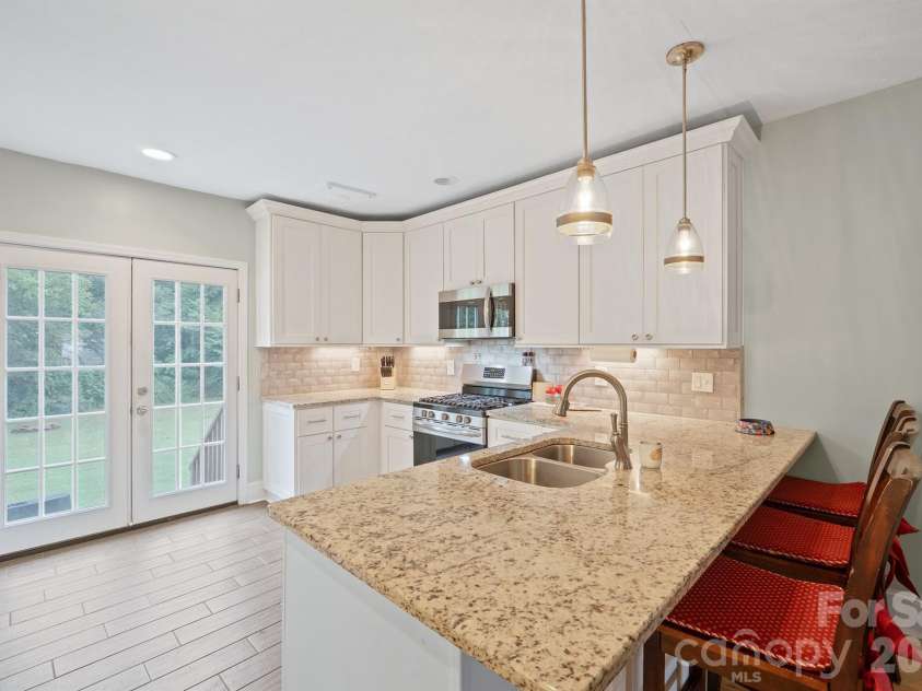 228 Hazeleen Avenue, Belmont, NC 28012.  MLS# CAR4429378, YatesRealty ID 53542. 