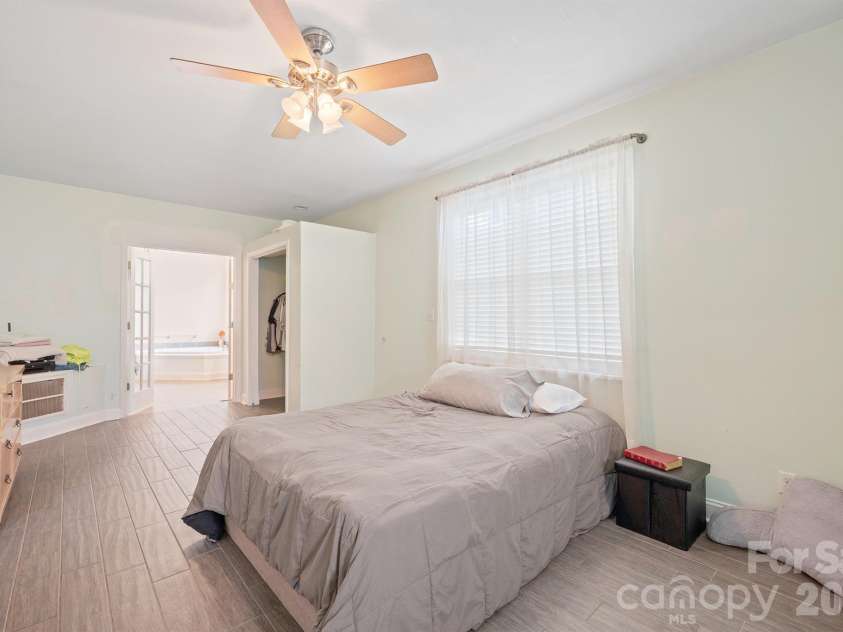 228 Hazeleen Avenue, Belmont, NC 28012.  MLS# CAR4429378, YatesRealty ID 53542. 