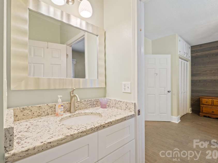 228 Hazeleen Avenue, Belmont, NC 28012.  MLS# CAR4429378, YatesRealty ID 53542. 