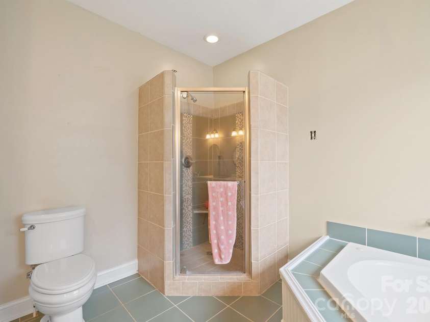 228 Hazeleen Avenue, Belmont, NC 28012.  MLS# CAR4429378, YatesRealty ID 53542. 