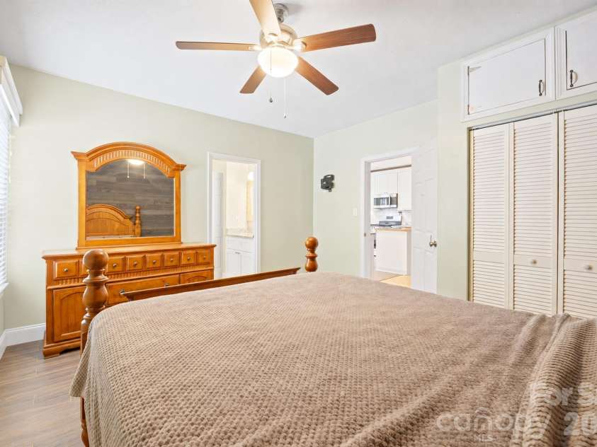 228 Hazeleen Avenue, Belmont, NC 28012.  MLS# CAR4429378, YatesRealty ID 53542. 