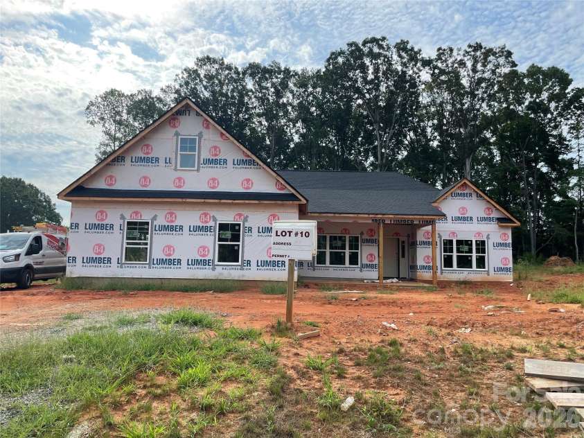 158 Windstone Crossing Trail, Troutman, NC 28166.  MLS# CAR4373326, YatesRealty ID 53544. 