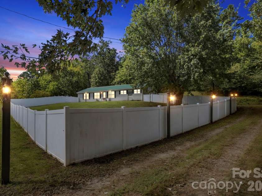 20 Warren Creek Road, Candler, NC 28715.  MLS# CAR4428308, YatesRealty ID 53546. 