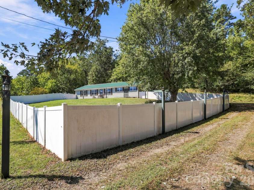 20 Warren Creek Road, Candler, NC 28715.  MLS# CAR4428308, YatesRealty ID 53546. 
