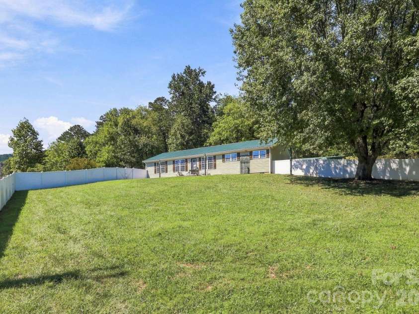 20 Warren Creek Road, Candler, NC 28715.  MLS# CAR4428308, YatesRealty ID 53546. 