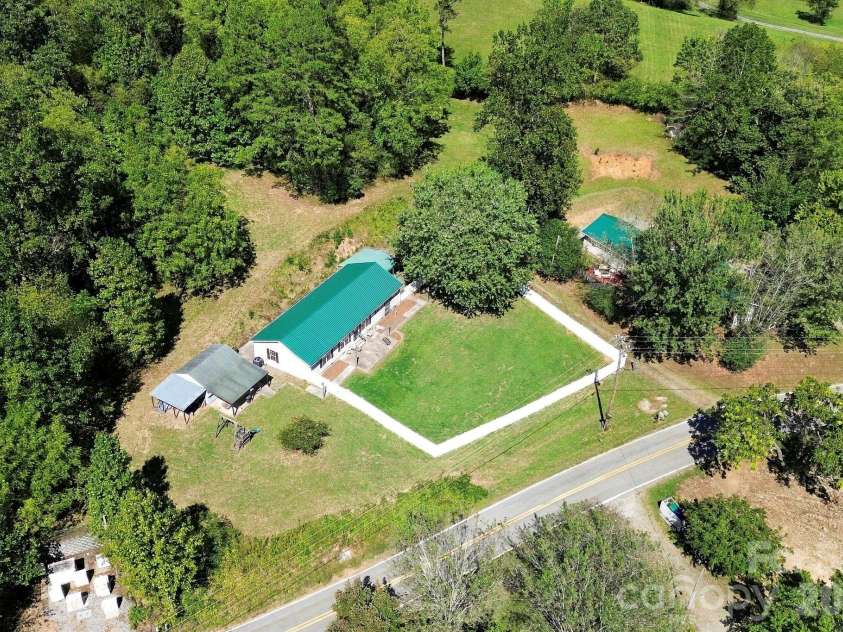 20 Warren Creek Road, Candler, NC 28715.  MLS# CAR4428308, YatesRealty ID 53546. 
