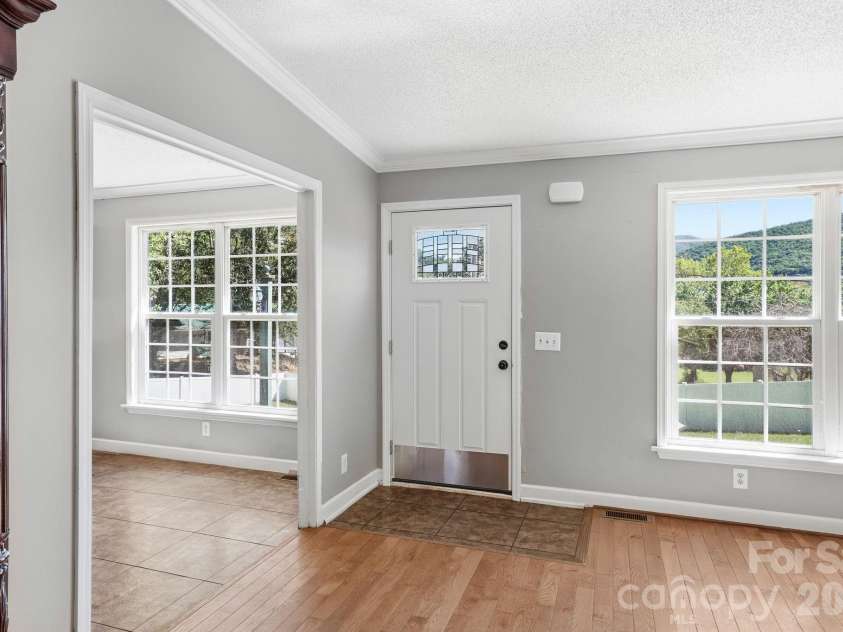 20 Warren Creek Road, Candler, NC 28715.  MLS# CAR4428308, YatesRealty ID 53546. 