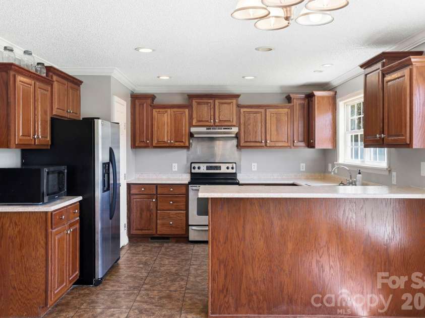 20 Warren Creek Road, Candler, NC 28715.  MLS# CAR4428308, YatesRealty ID 53546. 