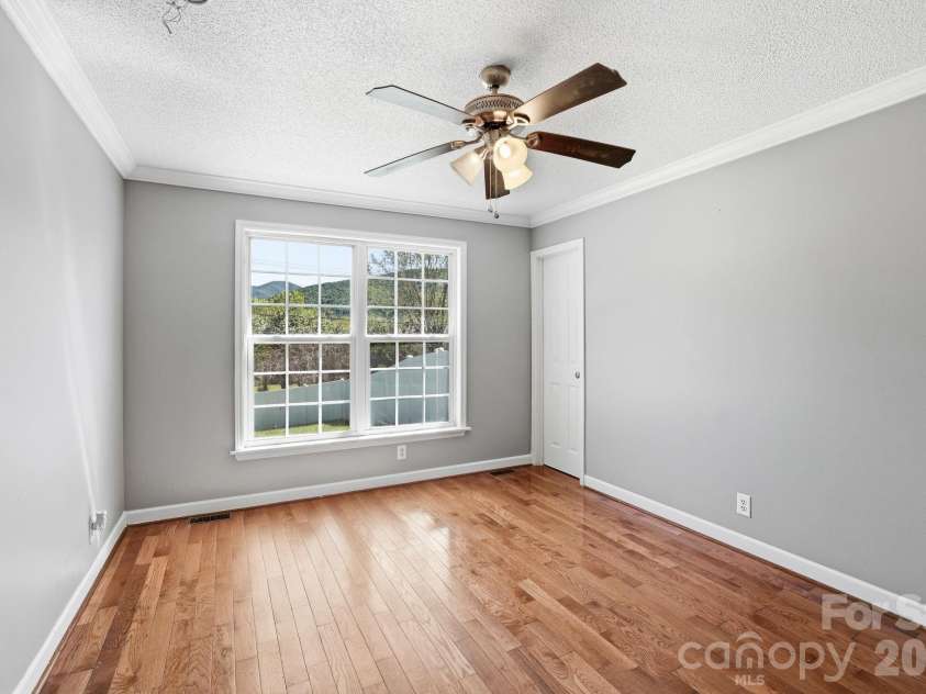 20 Warren Creek Road, Candler, NC 28715.  MLS# CAR4428308, YatesRealty ID 53546. 