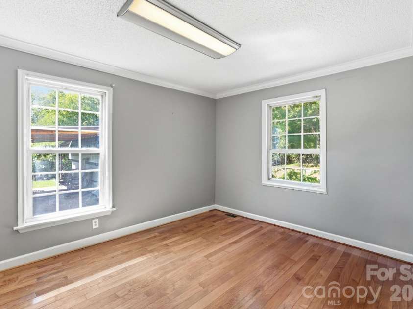 20 Warren Creek Road, Candler, NC 28715.  MLS# CAR4428308, YatesRealty ID 53546. 