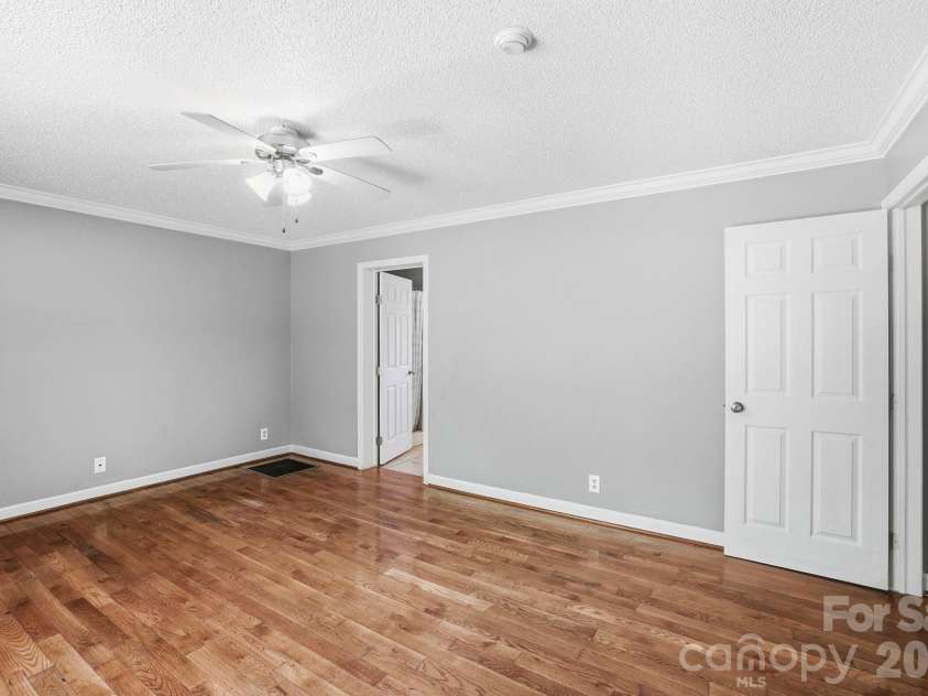 20 Warren Creek Road, Candler, NC 28715.  MLS# CAR4428308, YatesRealty ID 53546. 