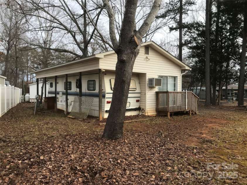 135/137 Indian Harbor Trail, Mount Gilead, NC 27306.  MLS# CAR4211628, YatesRealty ID 5355. 