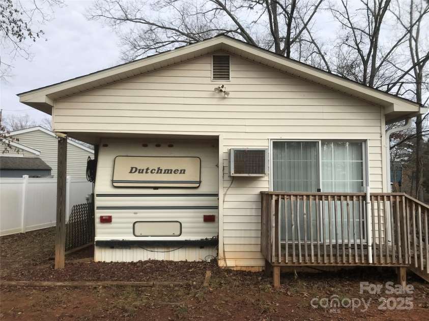 135/137 Indian Harbor Trail, Mount Gilead, NC 27306.  MLS# CAR4211628, YatesRealty ID 5355. 