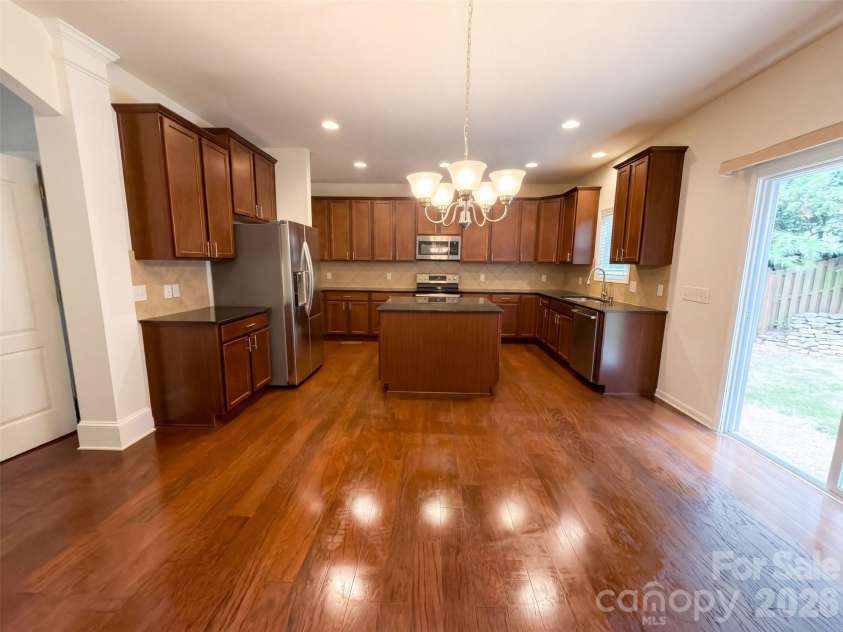 330 Windy Pine Drive, Lake Wylie, SC 29710.  MLS# CAR4429449, YatesRealty ID 53550. 