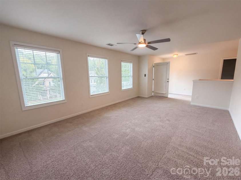 330 Windy Pine Drive, Lake Wylie, SC 29710.  MLS# CAR4429449, YatesRealty ID 53550. 