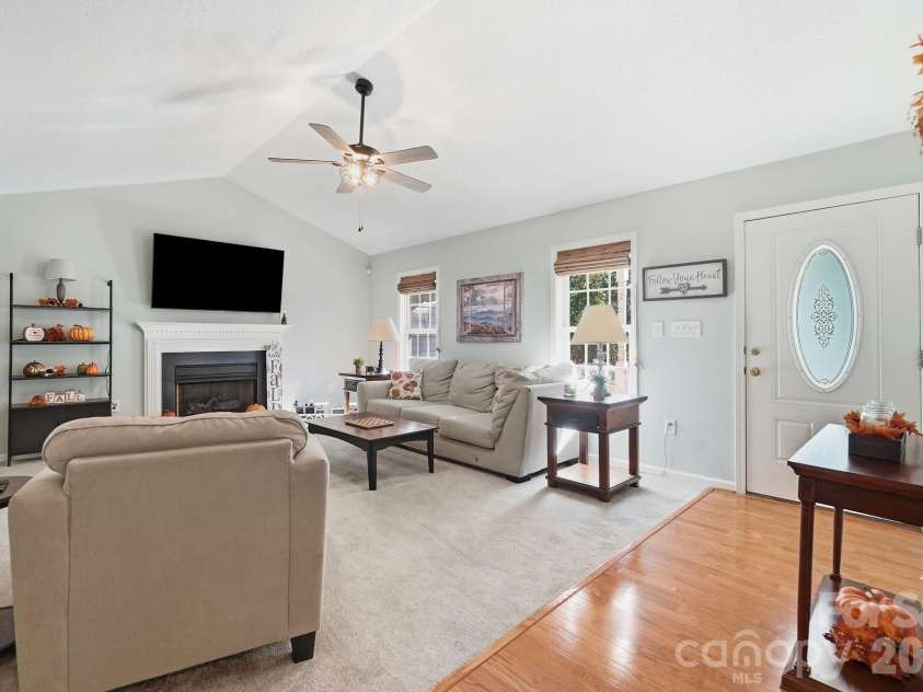 3649 Navajo Drive, Maiden, NC 28650.  MLS# CAR4429338, YatesRealty ID 53554. 