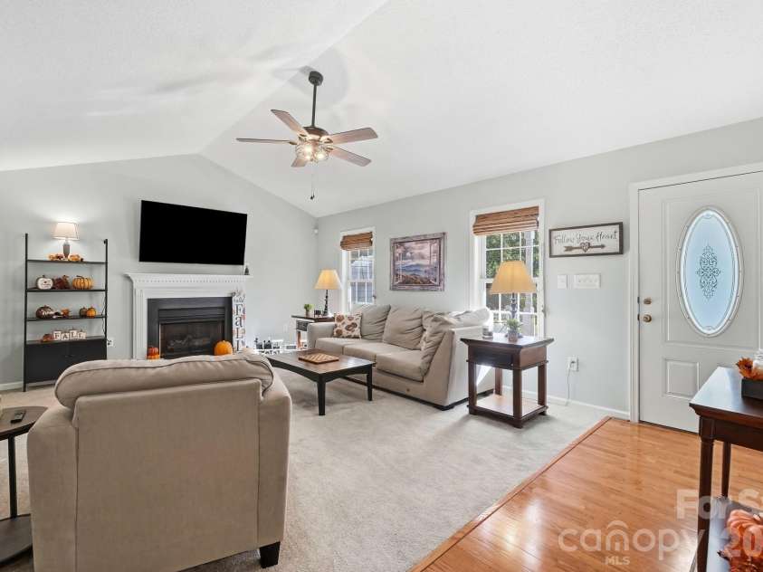 3649 Navajo Drive, Maiden, NC 28650.  MLS# CAR4429338, YatesRealty ID 53554. 