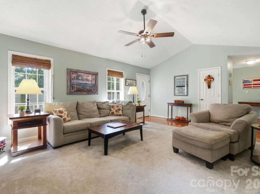 3649 Navajo Drive, Maiden, NC 28650.  MLS# CAR4429338, YatesRealty ID 53554. 