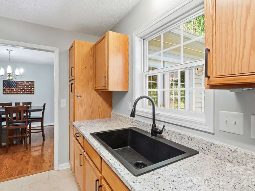 3649 Navajo Drive, Maiden, NC 28650.  MLS# CAR4429338, YatesRealty ID 53554. 