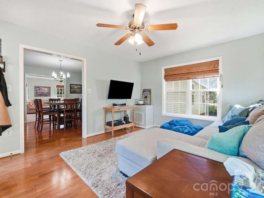 3649 Navajo Drive, Maiden, NC 28650.  MLS# CAR4429338, YatesRealty ID 53554. 